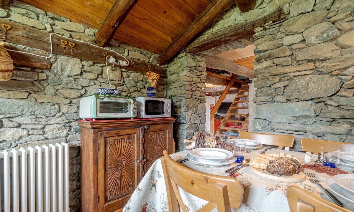 Corgnolaz House | 1 bedroom accommodation in Chamois (AO)