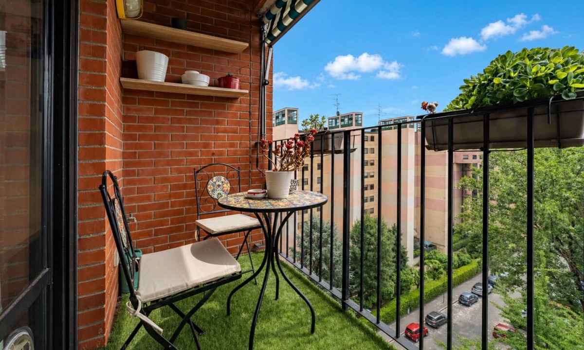 Vigentino Apartment | 1 minute's walk from the tram stop for the Duomo