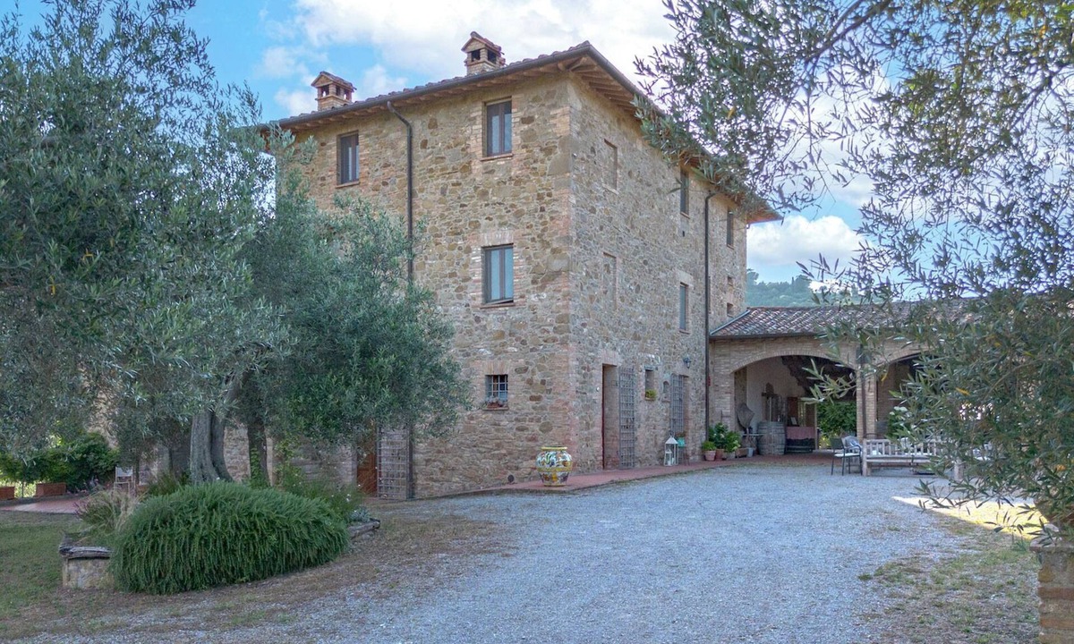 Cibottola House | 10 bedroom cottage for groups, wine/oil tasting, cooking lessons, private pool