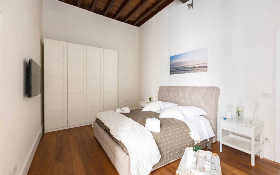 Rione III Colonna Apartment | 110 m² Apartment ∙ 1 bedroom ∙ 4 guests