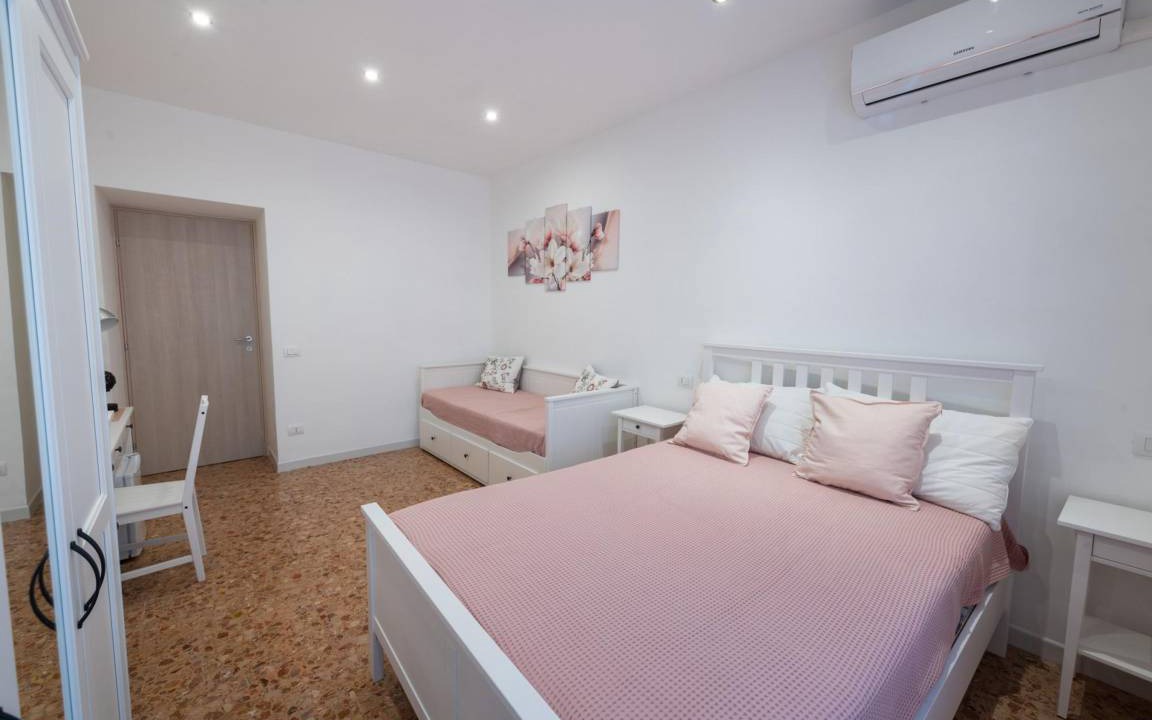 Vatican Apartment | 120 m² Apartment ∙ 3 bedrooms ∙ 9 guests