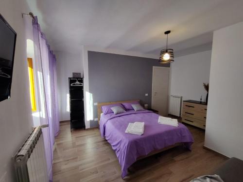 Ovindoli House | 1375 Suites