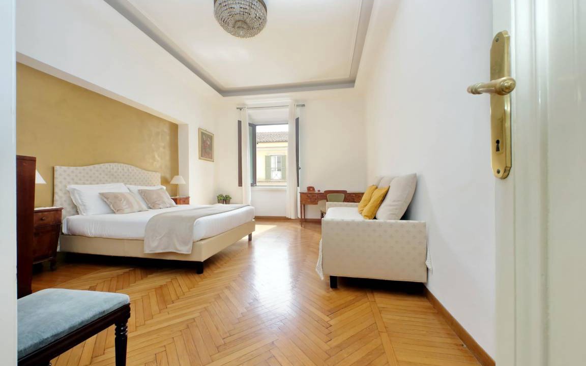 Rione II Trevi Apartment | 180 m² Apartment ∙ 4 bedrooms ∙ 9 guests