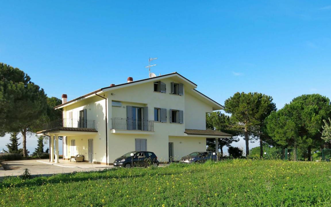 Pineto Apartment | 190 m² Apartment ∙ 3 bedrooms ∙ 10 guests