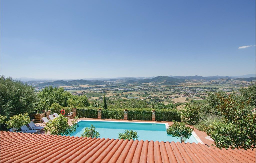 Collesanto Apartment | 2 bedroom accommodation in Magione PG