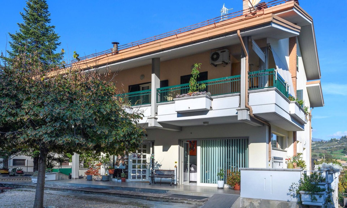 Tossicia Apartment | 2 bedroom cozy apartment in Petrignano Bivio
