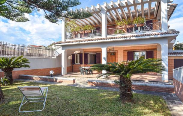 Marina di Davoli Apartment | 2 bedroom accommodation in Davoli Marina