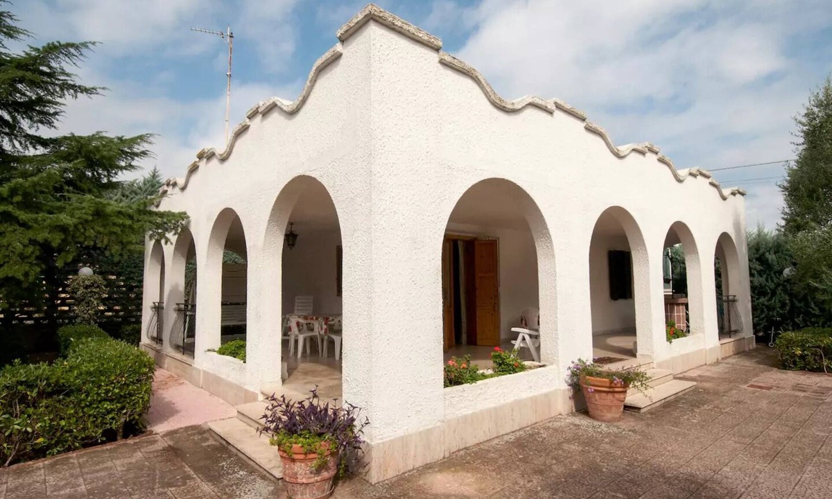 Bisceglie House | 2 bedroom private vacation home in puglia