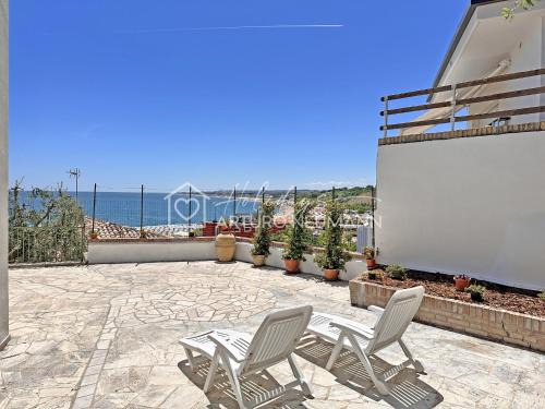Numana Apartment | 214 - Villa Anna -appartamento trilocale a Numana al piano terra con VISTA MARE STREPITOSA! - SPIAGGIA WHITE BEACH CLUB OMAGGIO dal lun al ven FINO AL 02-08