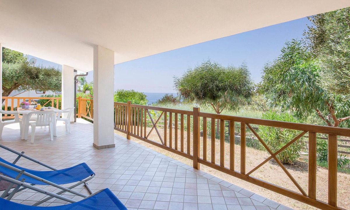 Joppolo Apartment | 3 bedroom nice apartment in Joppolo VV