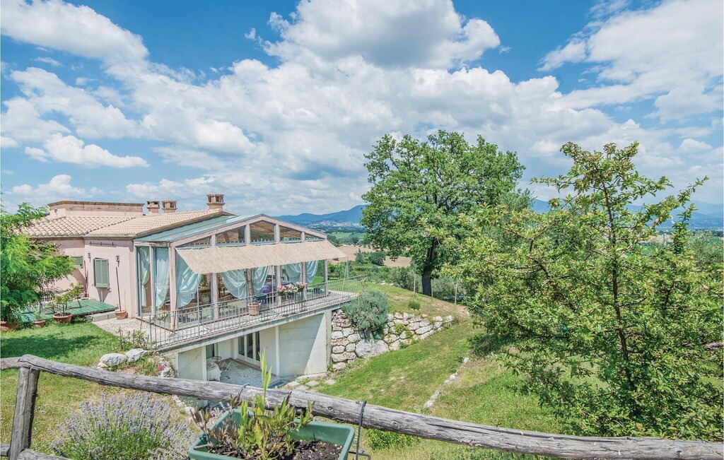 Fornole Apartment | 4 bedroom accommodation in Narni