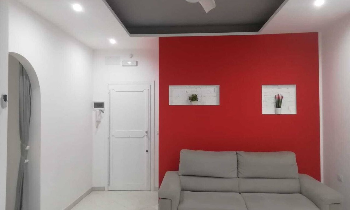 Montesilvano Apartment | A 2-minute walk from the beach. With an assigned, fenced-in parking space.