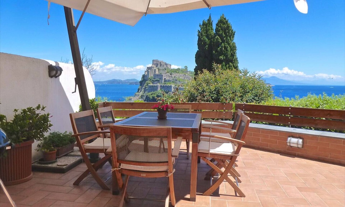 Ischia Ponte Cottage | A luxury apartment with a breathtaking sea view