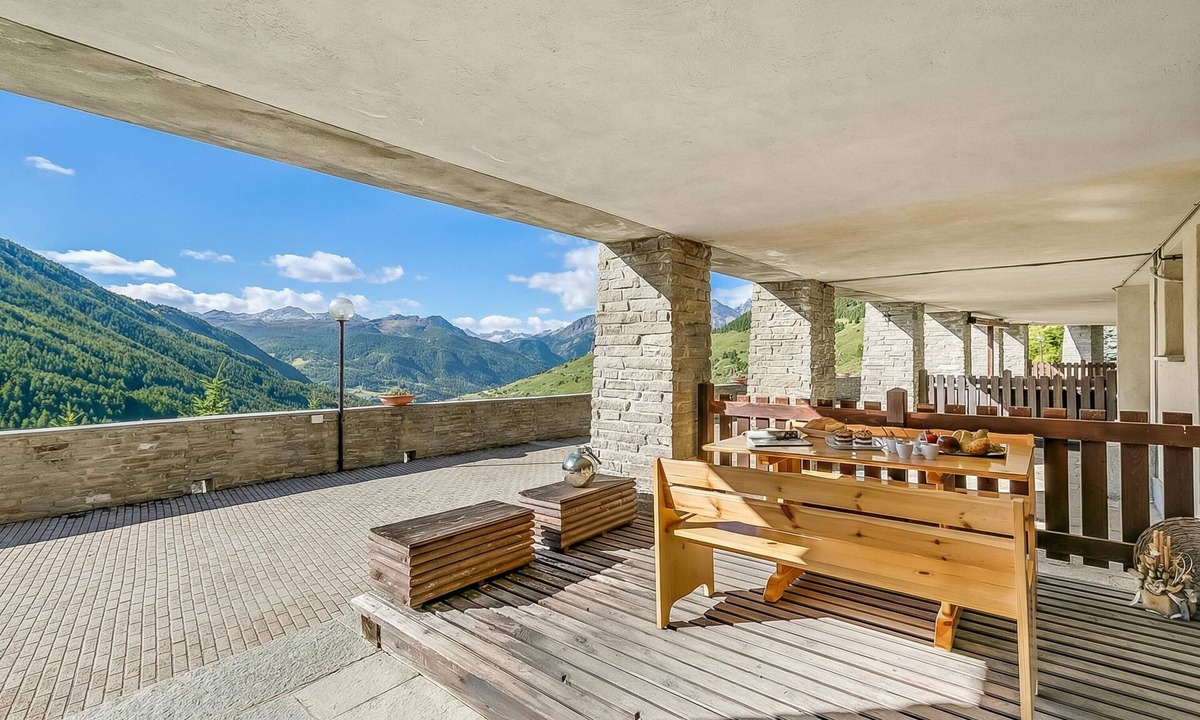 Grangesises Apartment | Abeti Mountain View, Sauze di Cesana, Italy