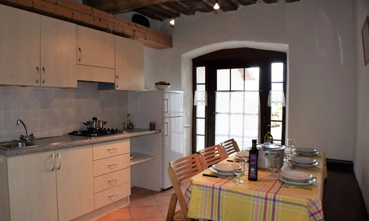 Pergola Apartment | Agriturismo Alla Vecchia Quercia vacation apartment "Canneto" up to 6 persons