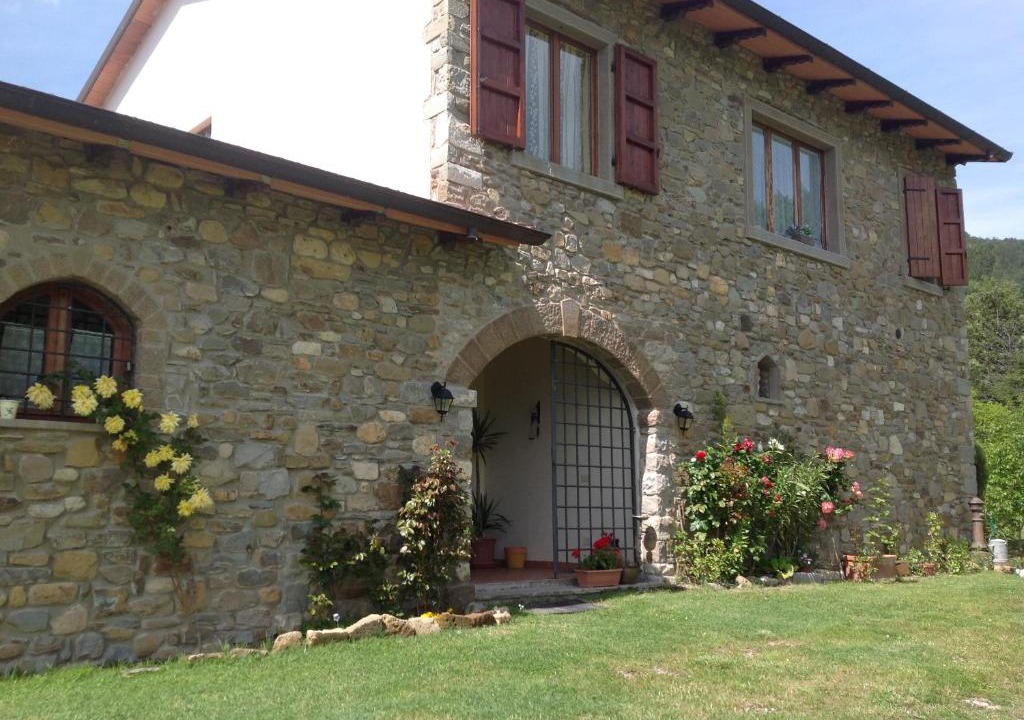 Poppi House | Agriturismo La Casa Bianca