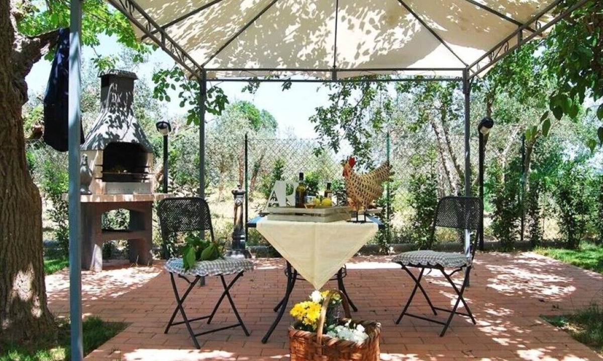 Migliano Apartment | Agriturismo Ripaiani ~ LA CANTINA