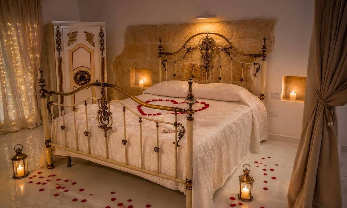Municipio 5 House | AIRPORT SUITES WITH JACUZZIS: JUST A STONE'S THROW FROM THE AIRPORT AND THE SEA