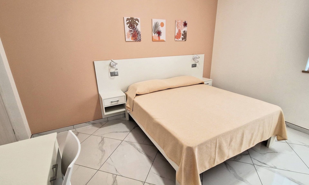 Pizzo House | Al 211 Rooms, modern and welcoming guest house "Room 3"