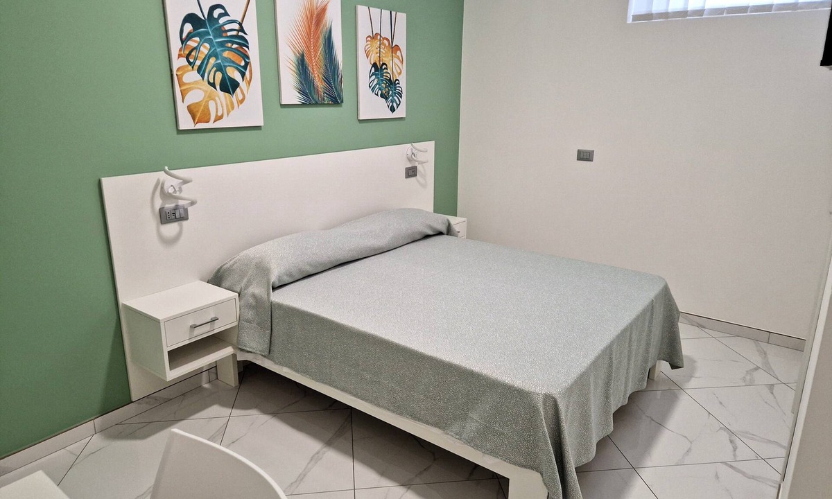 Pizzo House | Al 211 Rooms, modern and welcoming guest house "Room 5"