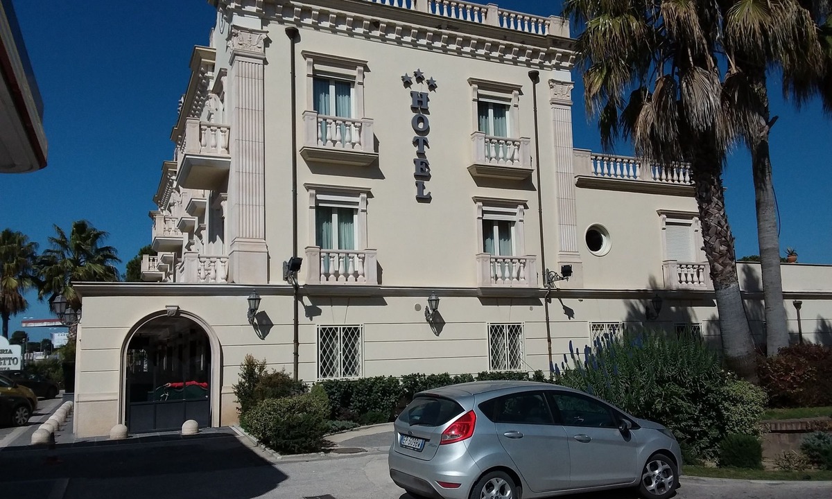 Castel Volturno Hotel | Al Boschetto