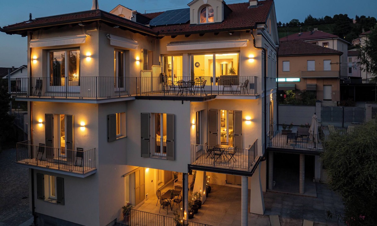 Alba Apartment | Alba Palace Luxury Apartments - White