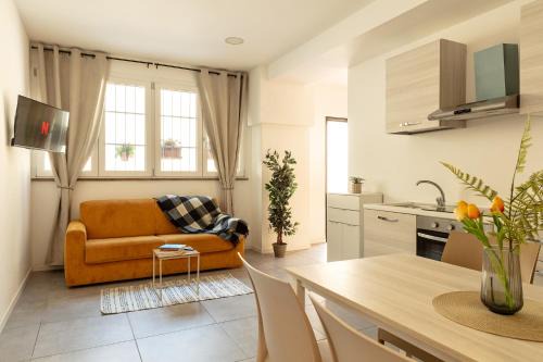 Rozzano Apartment | Alberelle Living 04- Assago Forum e Humanitas