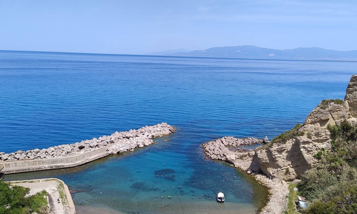 Pizzo Apartment | Alley Fortune holiday home