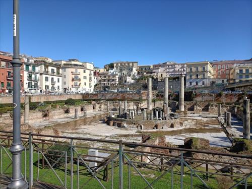 Pozzuoli Apartment | ALTAMAREA appartamenti sul porto