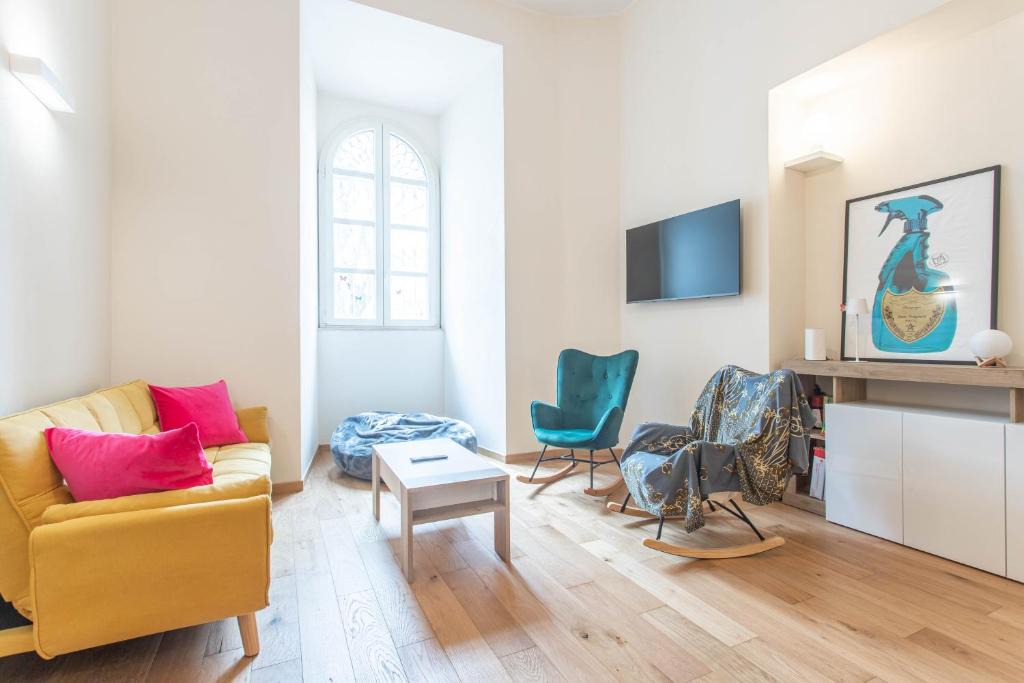 Old Town Apartment | AM Stays 6 - Luxury Suite in the Heart of Perugia