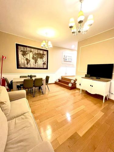 Rione IV Campo Marzio Apartment | Amazing Apt near Spanish square