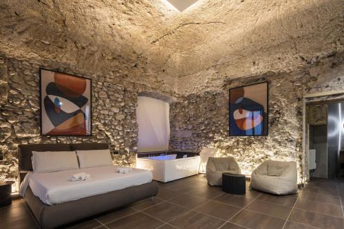 Historical Downtown Salerno Apartment | Antrum Suite