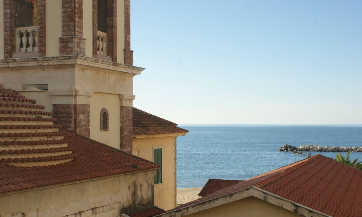 Santa Maria di Castellabate House | Apartment for 6 in Santa Maria Historic Center – 100m from the Beach