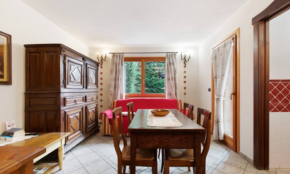 Pila Apartment | Apartment 'Bilocale 4' with Mountain View, Shared Terrace, and Wi-Fi