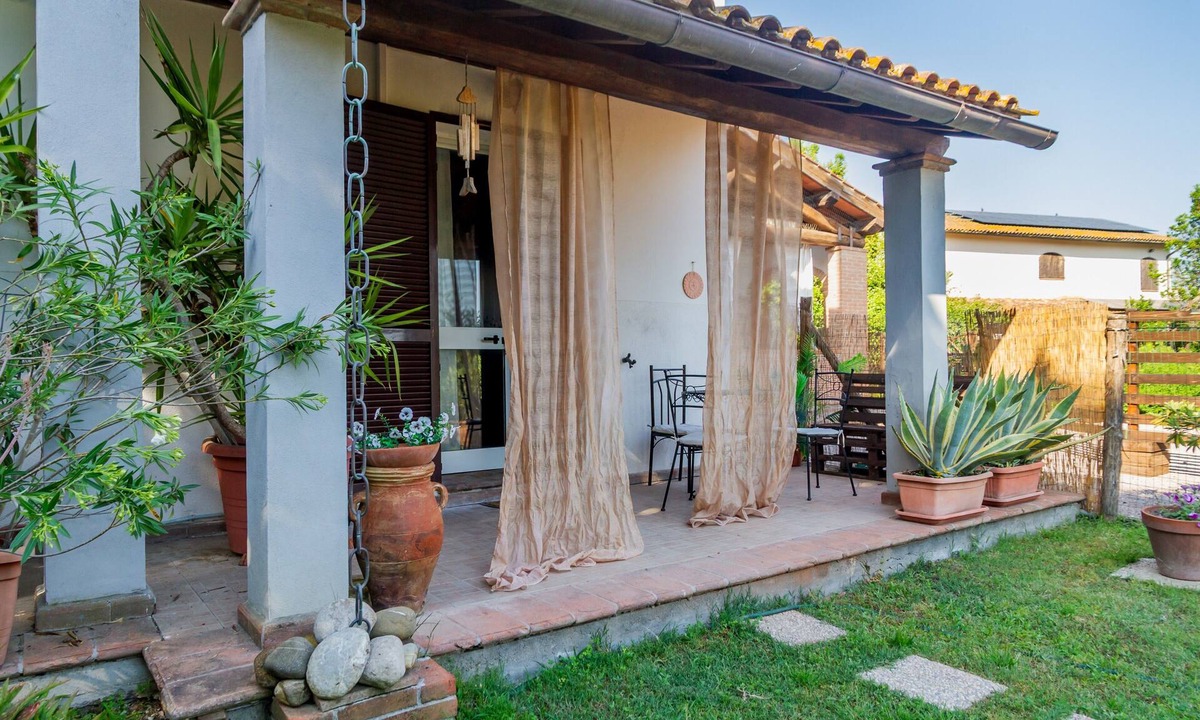 Grosseto Apartment | Apartment 'C' with Private Garden, Wi-Fi and Air Conditioning