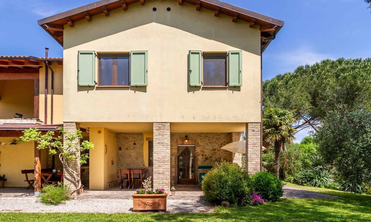 Gavorrano Apartment | Apartment "Casa Le Basse - Giuncarico" with Private Terrace & Wi-Fi