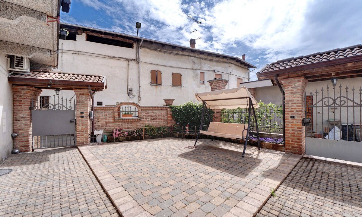 Fara Novarese Apartment | Apartment 'Centenario Affittacamere' with Wi-Fi and Air Conditioning