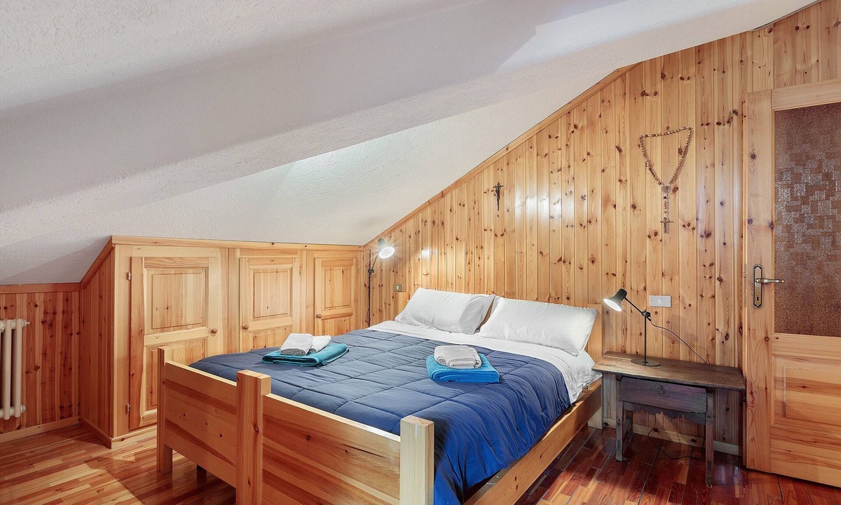 Cogne Apartment | Apartment 'Gigi E Laura' with Mountain View, Balcony and Wi-Fi