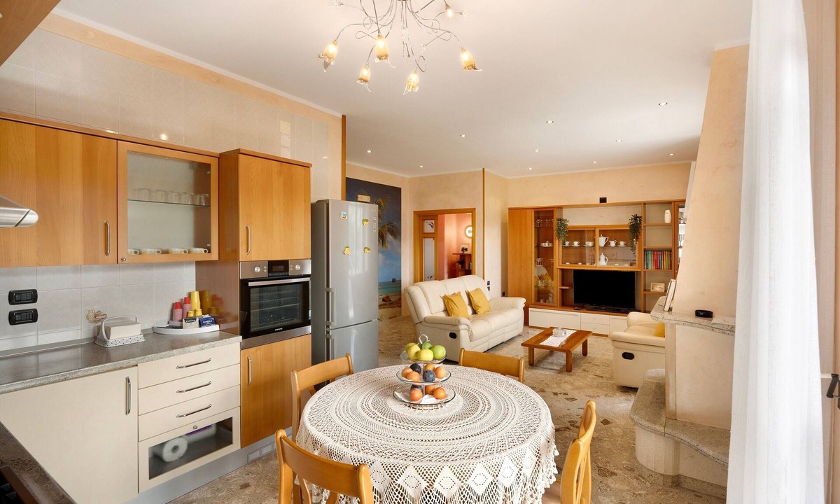 Salerno House | Apartment 'Il Limoneto Di Giovi' with Sea View, Wi-Fi and Air Conditioning