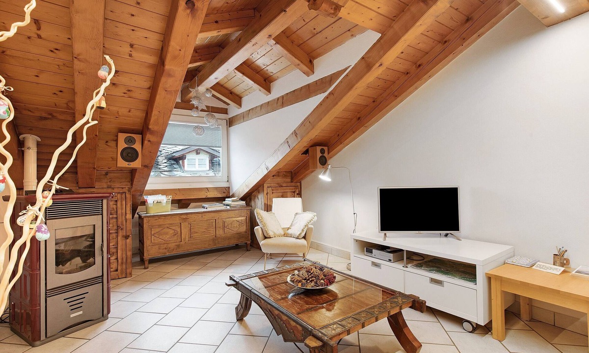 Aosta Apartment | Apartment 'Il Nido' with Mountain View, Wi-Fi and Air Conditioning
