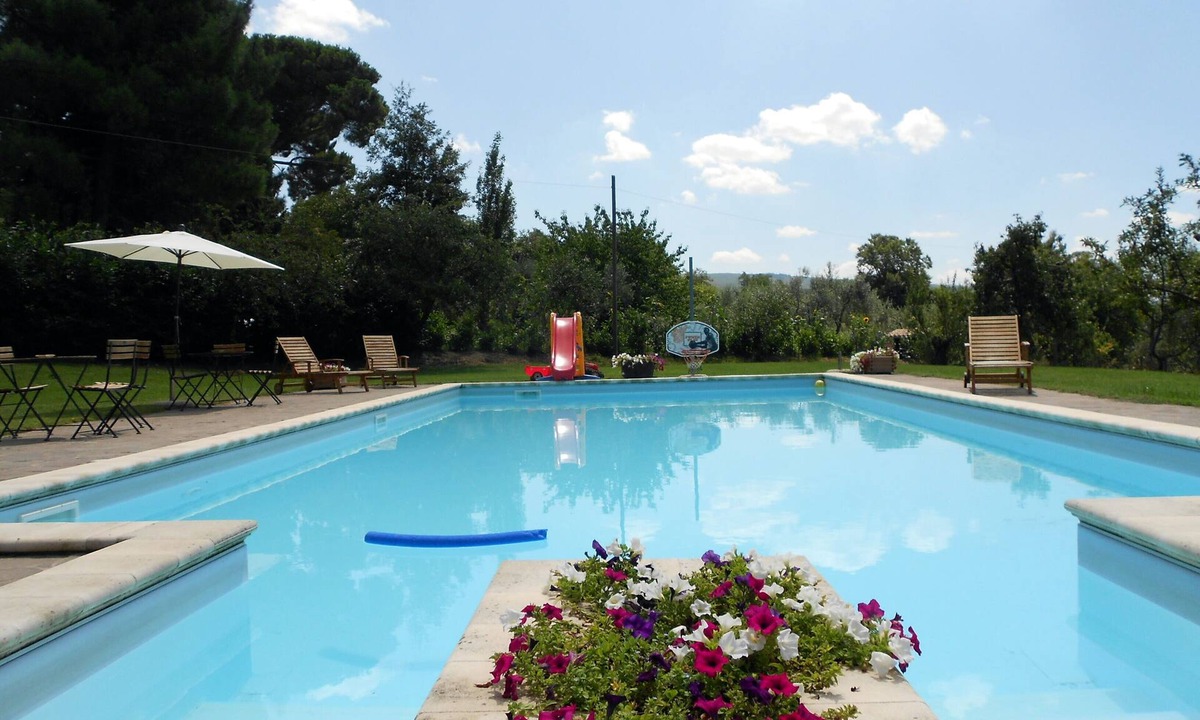 Viterbo House | Apartment in Country House La Meridiana Strana with pool