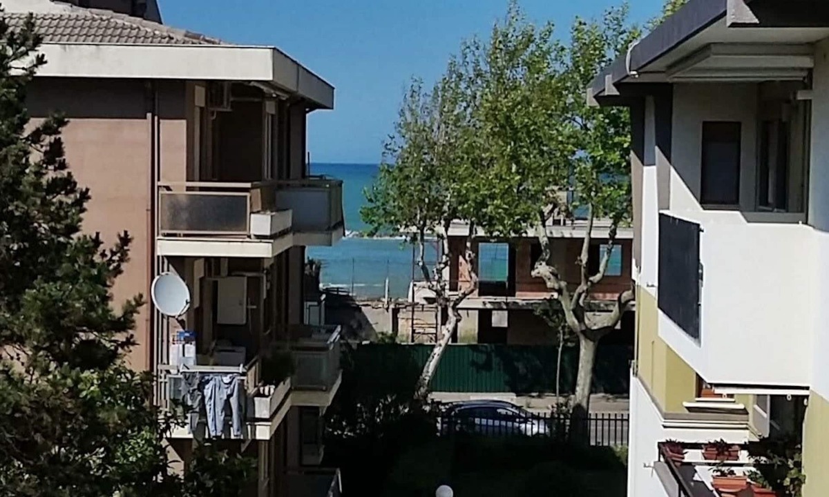 Francavilla al Mare Apartment | Apartment in Francavilla, sea view, large, modern with climate and parking.