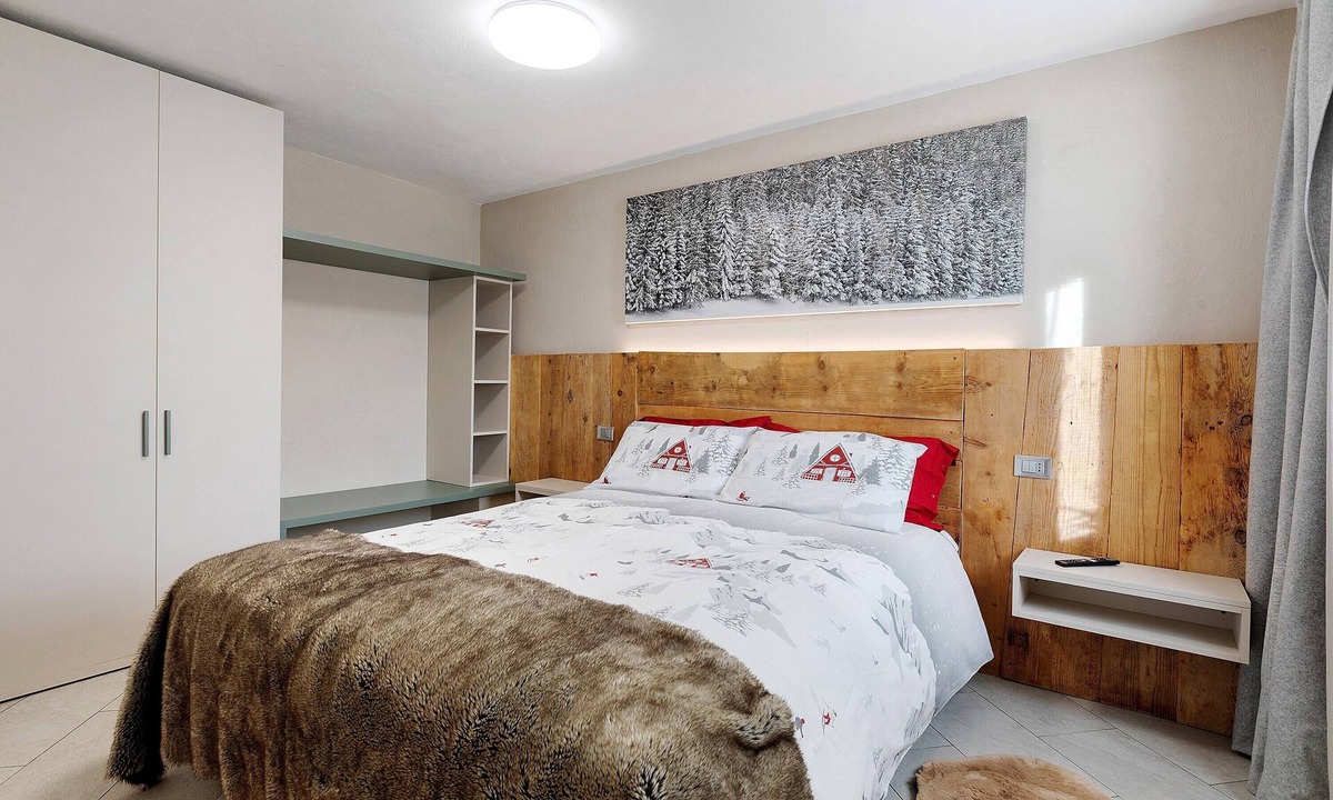 Gignod Apartment | Apartment 'Karen The Ski House' with Mountain View, Shared Garden and Wi-Fi