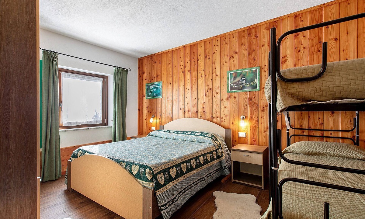 Bionaz Apartment | Apartment 'L'Achillea' with Lake View and Wi-Fi
