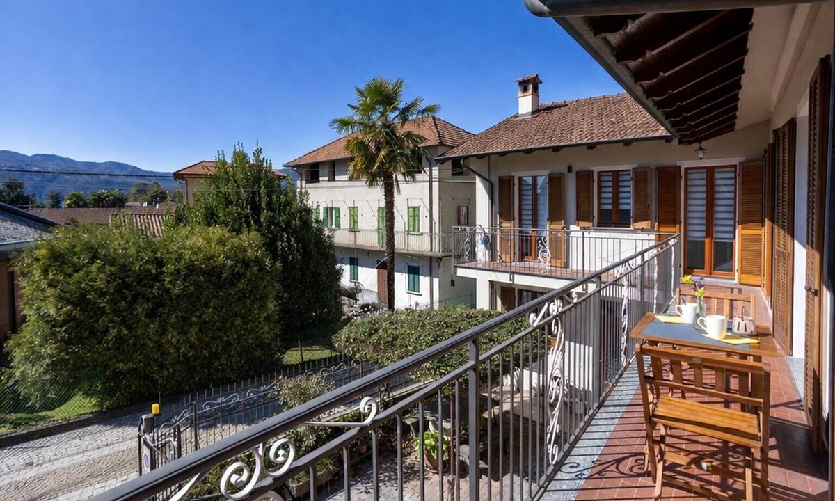 Orta San Giulio Apartment | Apartment 'La Casa Del Borgo' with Balcony and Wi-Fi