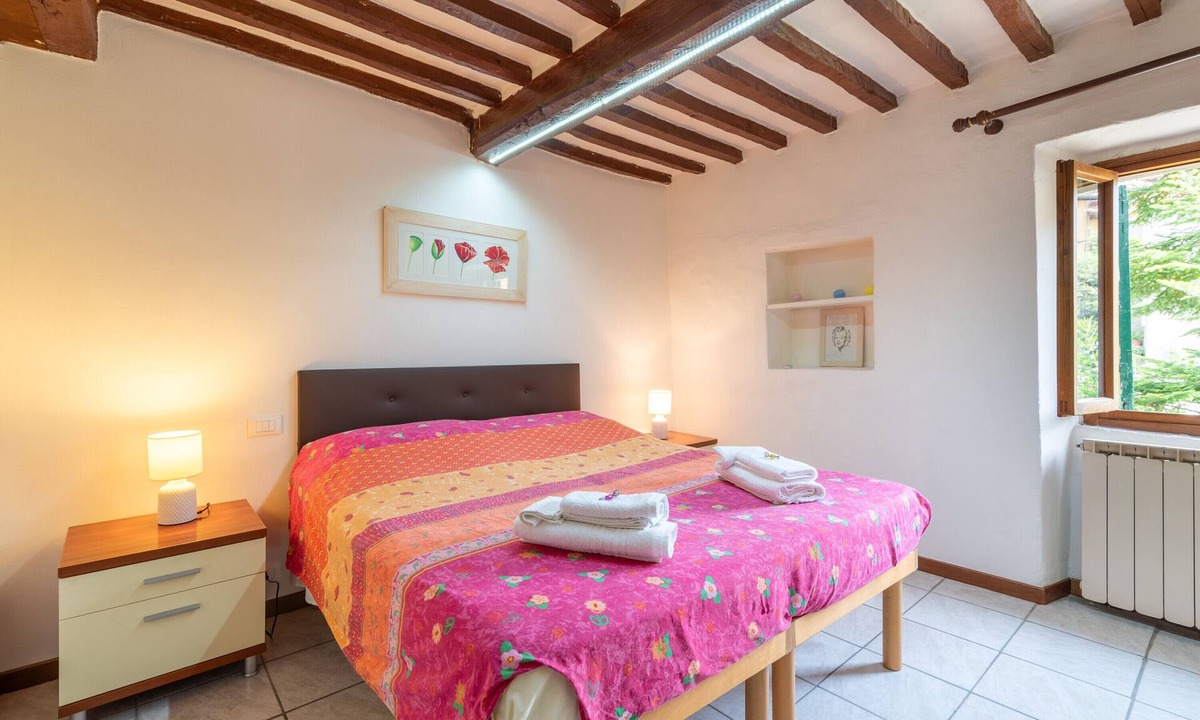 Subbiano Apartment | Apartment "La Finestra sul Fiume" with Private Terrace
