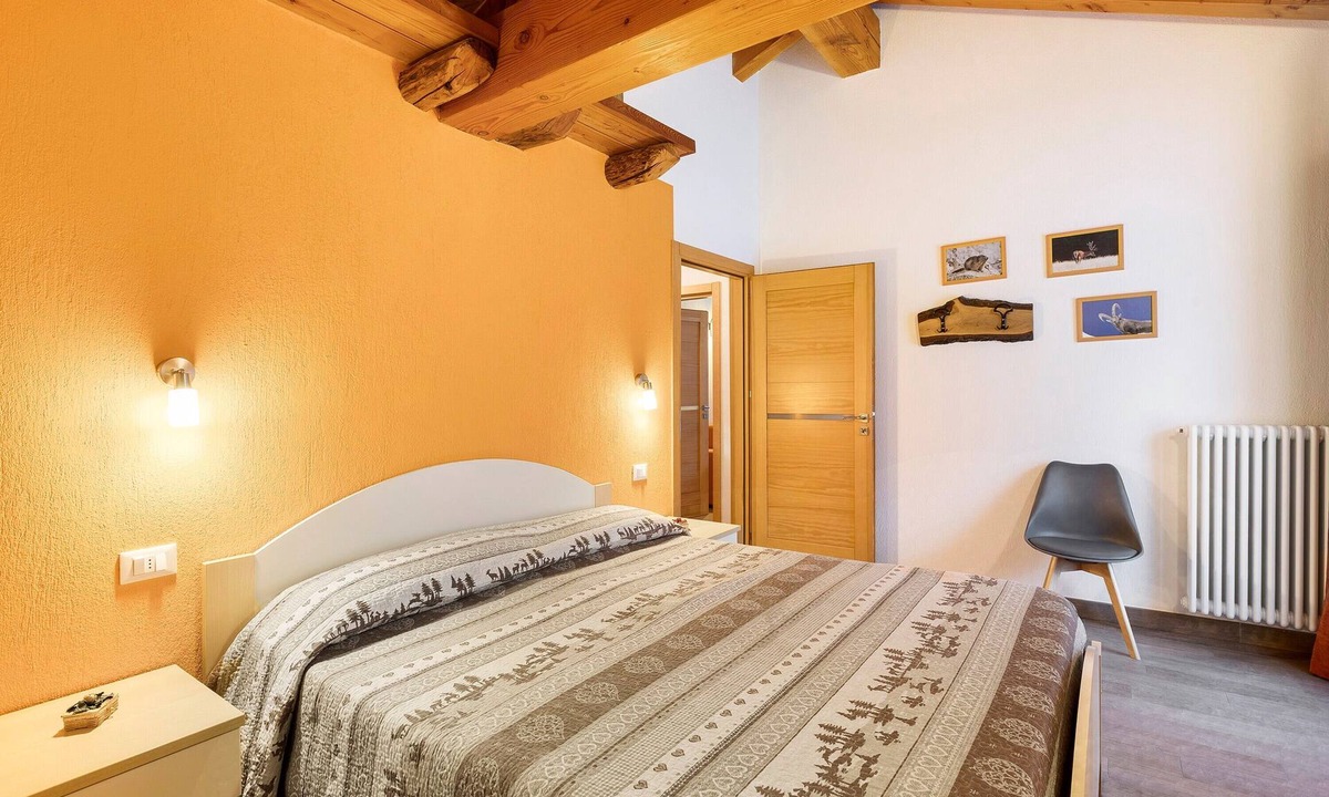Bionaz Apartment | Apartment 'La Stella Alpina' with Lake View, Balcony and Wi-Fi