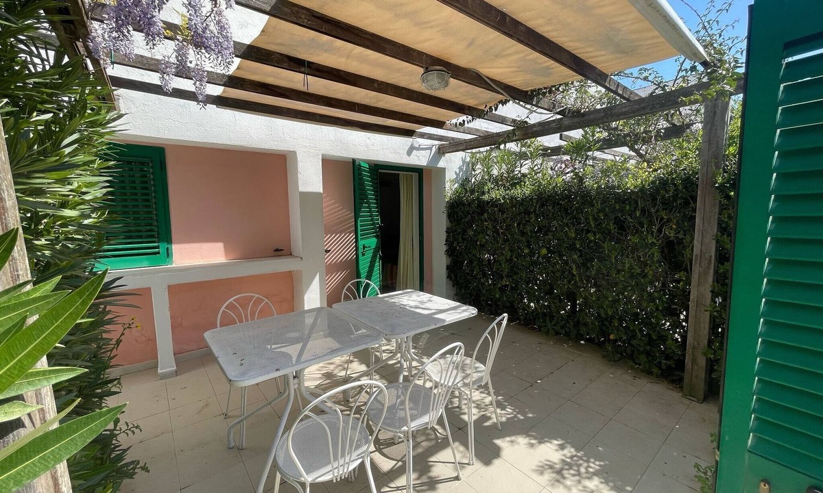 Peschici Apartment | Apartment 'Maritalia 1' with Private Terrace, Private Garden and Air Conditioning