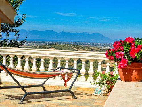 Ogliastro Cilento Apartment | Apartment mit privatem Garten- Meerblick und Gemeinschaftspool by Interhome