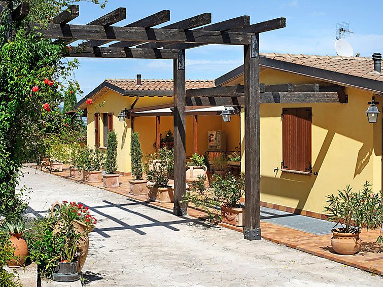 Bettona Apartment | Apartment Sambrone in Passaggio di Bettona - 3 persons, 1 bedrooms